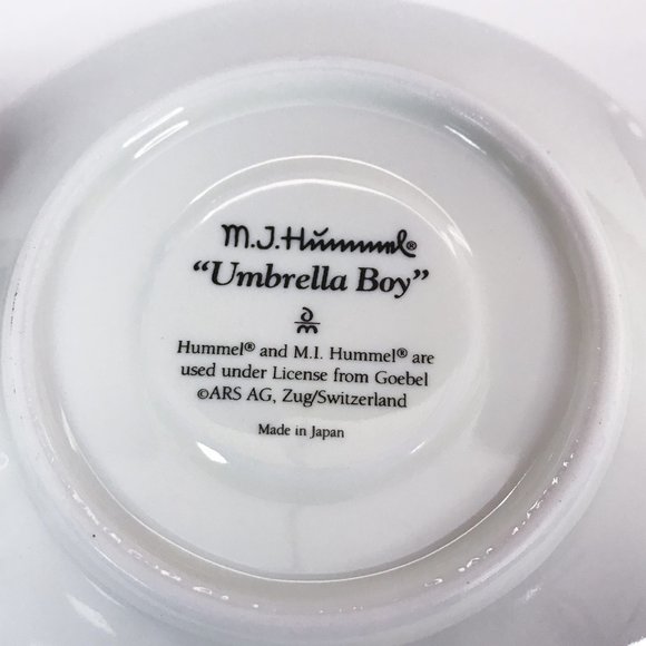 Vintage Goebel "Umbrella Boy" Hummel Teacup and Saucer - Picture 8 of 8